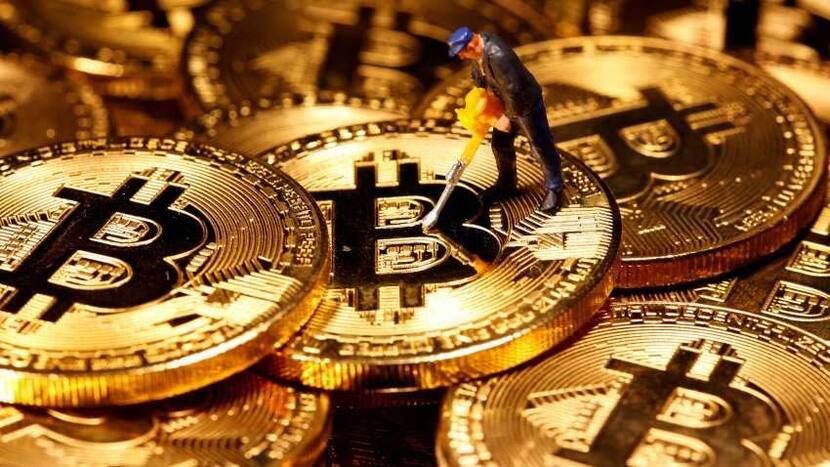 Rakesh Jhunjhunwala said regulators should step in and ban bitcoin.