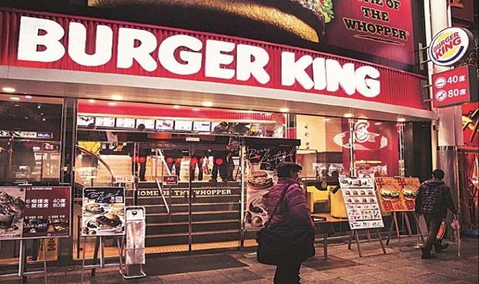 27 साल में एक भी छुट्टी नहीं लेने वाले बर्गर किंग के कर्मचारी को मिला 1.5 करोड़ रुपये का डोनेशन