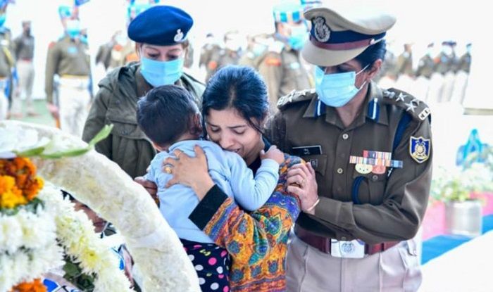 CRPF Dy Commandant Who Martyred In Sukma Leaves Behind a Toddler And Heartbroken Wife