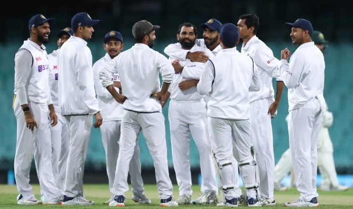 IND vs AUS A Pink-Ball Practice Match: Pacers Shine as India Take 86-Run Lead on Day 1 Despite Dismissal Show From Batsmen