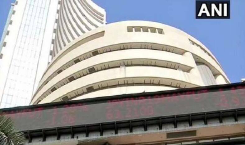 Share market news: चौतरफा लिवाली से रिकॉर्ड ऊंचाई पर पहुंचा शेयर बाजार, ओएनजीसी और आईसीआसीआई बैंक टॉप गेनर