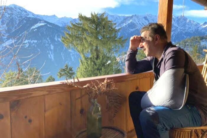 Sunny Deol Enjoys a Stunning View of Hills From Manali After Getting Diagnosed With COVID-19