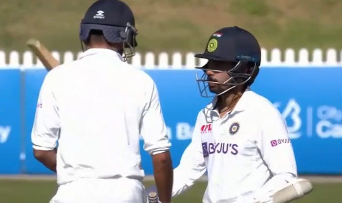 India vs Australia: Wriddhiman Saha Hits Match-Saving Half-Century in Warm-up Match, Earns Praise From Twitterverse