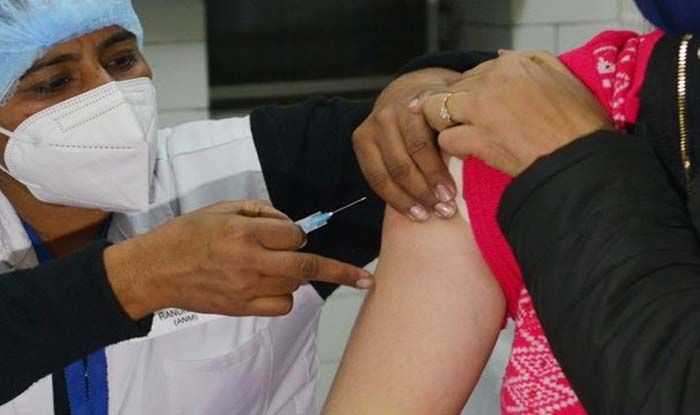 Anganwadi Teacher Dies Due To Covid Vaccine: कोरोना वैक्सीन लगवाने वाली आंगनवाड़ी टीचर की मौत, कुछ दिन पहले ही लगाया गया था टीका