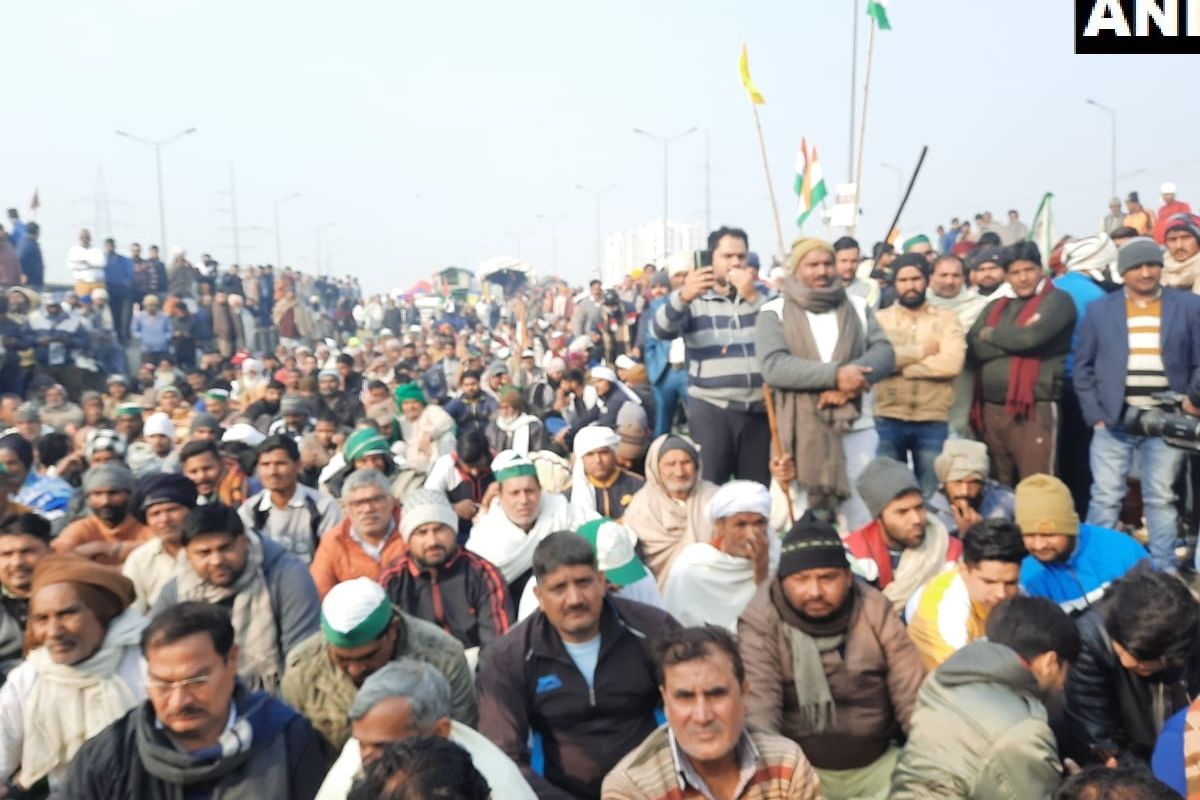 Farmers Protest At Ghazipur Border Live: दिल्ली सरकार ने उपलब्ध करवाए पानी, मंच पर पहुंचे जयंत चौधरी