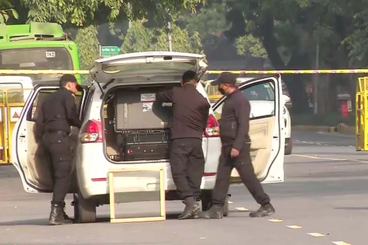Israel Embassy Blast: दिल्ली पुलिस से केस अपने हांथ ले सकती है NIA, 'कैब' वालों से पूछताछ शुरू; फटी बैटरी बरामद