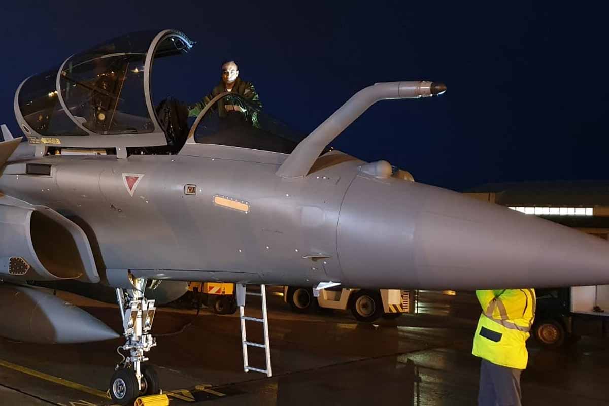 चीन से तनाव के बीच फ्रांस से भारत आई Rafale Aircraft की तीसरी खेप , IAF को मिली और मजबूती