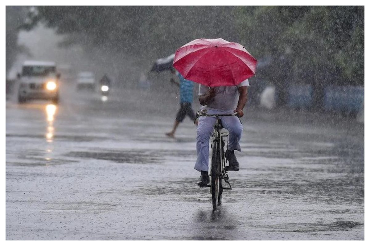 Delhi Weather Update Today: Light Rains in Delhi-NCR Bring Down