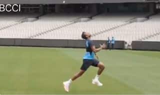 India vs Australia: सिडनी में टेस्ट डेब्यू को तैयार पेसर T Natarajan ने प्रैक्टिस सेशन में किया कुछ ऐसा जिसे...