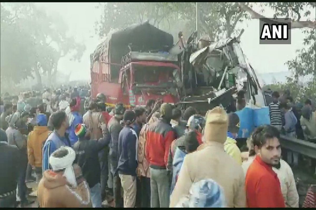 10 Dead in Moradabad-Agra Highway Accident, Yogi Announces Ex-gratia of Rs 2 Lakh Each to Kins of Deceased