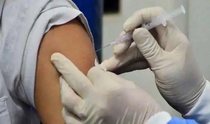 Covid19 Vaccination in India: करीब 14 लाख लाभार्थियों को लगे टीके, कर्नाटक सबसे आगे