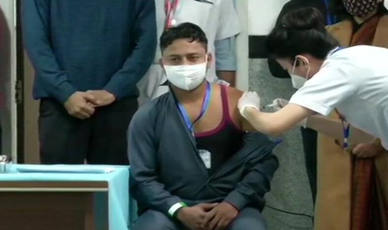 People Need Not Panic, Everyone Should Get Inoculated: India’s First Covid Vaccine Recipient After Getting The Shot