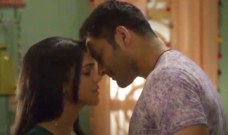 Mirzapur, Guddu pandit, Ali Fazal, sweaty lip lock, kissing scene, Shriya Pilgaonkar intimate Scene, intimate video, Shriya Pilgaonkar hot video, hot pics, Entertainment News today, Trending News today, bollywood news in hindi
