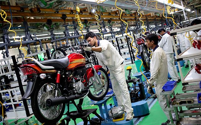 Hero MotoCorp Shuts Plants Amid COVID Spike, First Big Firm to Take Such Action