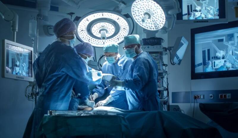 Kota Woman Undergoes Robotic Surgery For Rare Hereditary Disease in Delhi Hospital