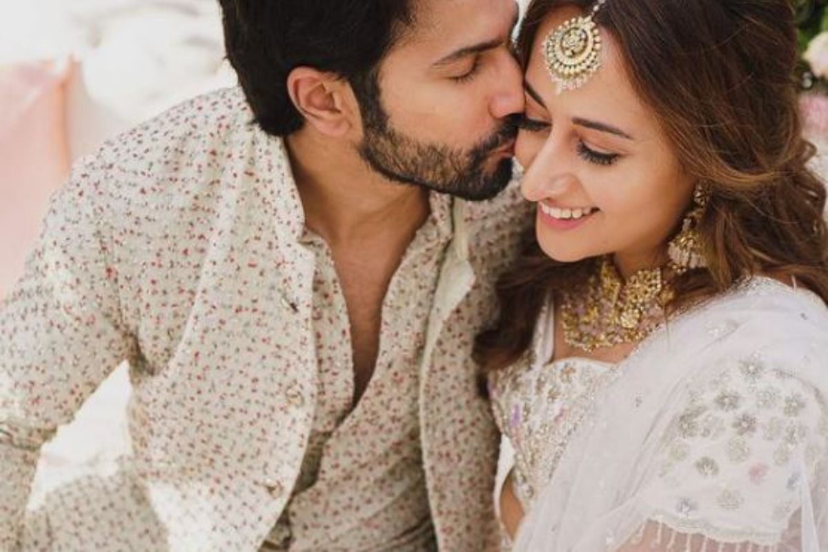 Varun Dhawan Natasha dalal NewlyWeds Couple actor thanked all the fans See First Tweet after Marriage