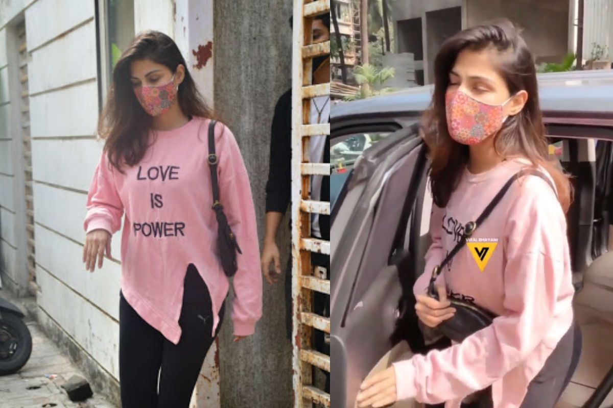 Rhea Chakraborty Gets Annoyed, Asks Paparazzi to 'Not Follow' Her as She Gets Clicked With Brother Showik Chakraborty
