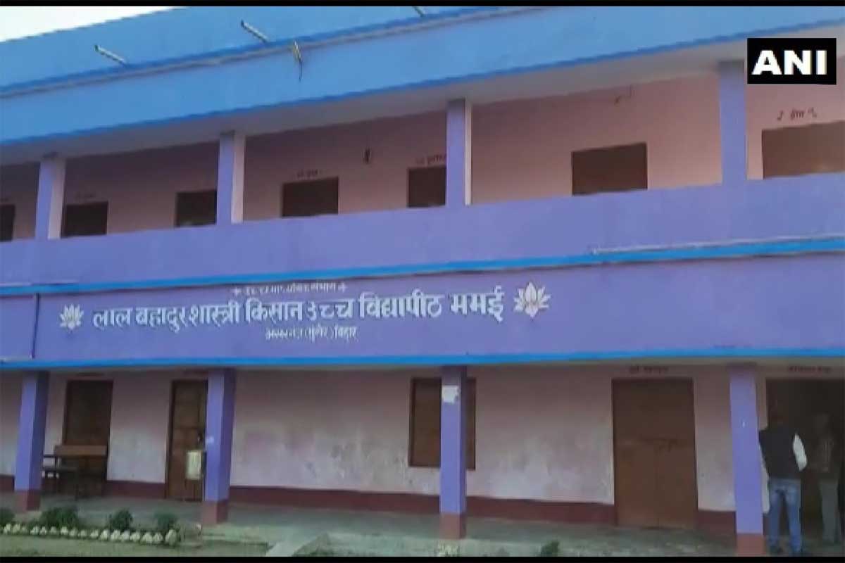 Bihar latest news: मुंगेर जिले के एक स्‍कूल में कोरोना वायरस संक्रमण फैला, 22 छात्र और 3 शिक्षक covid-19 से पॉजिटिव