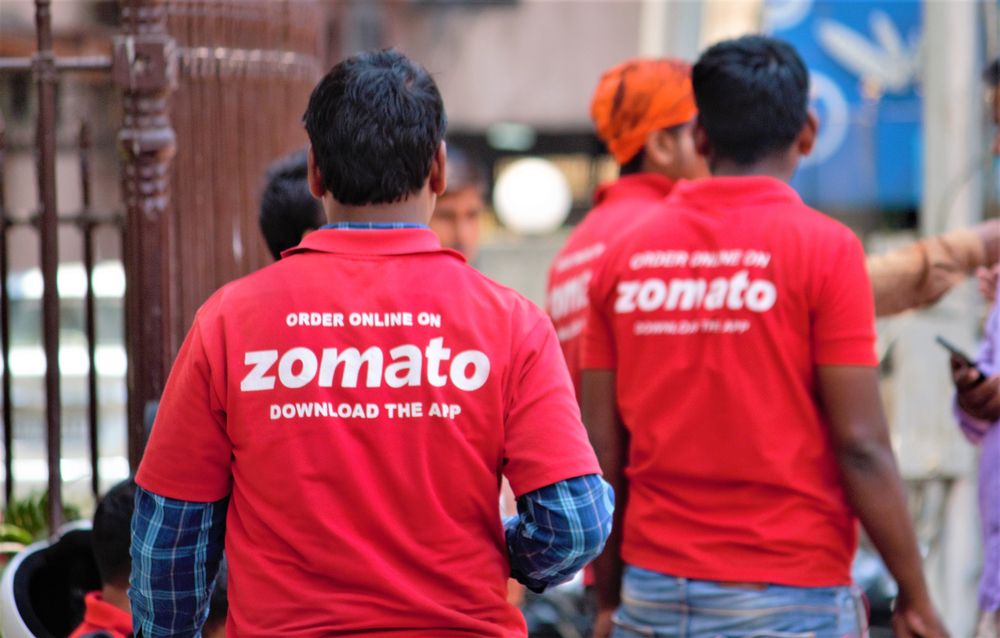 Zomato Receives 4,100 Orders Per Minute on New Year's Eve, CEO Deepinder Goyal Live-Tweets Stats