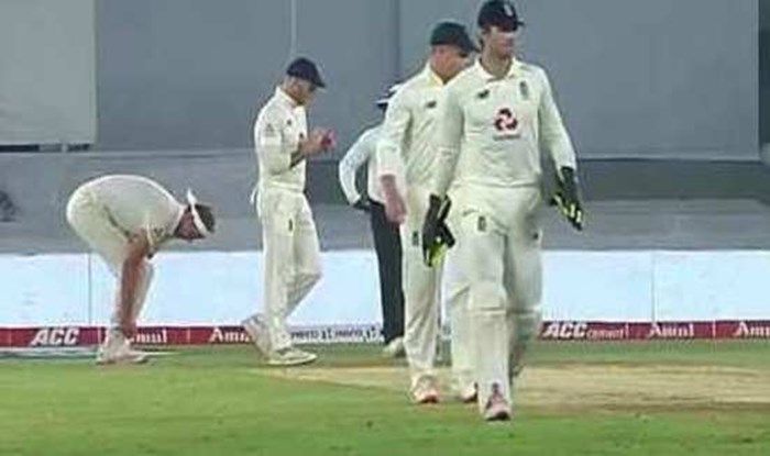Ben Stokes Uses Saliva on Ball During Pink-Ball Test at Motera, Umpire Cautions English All-rounder