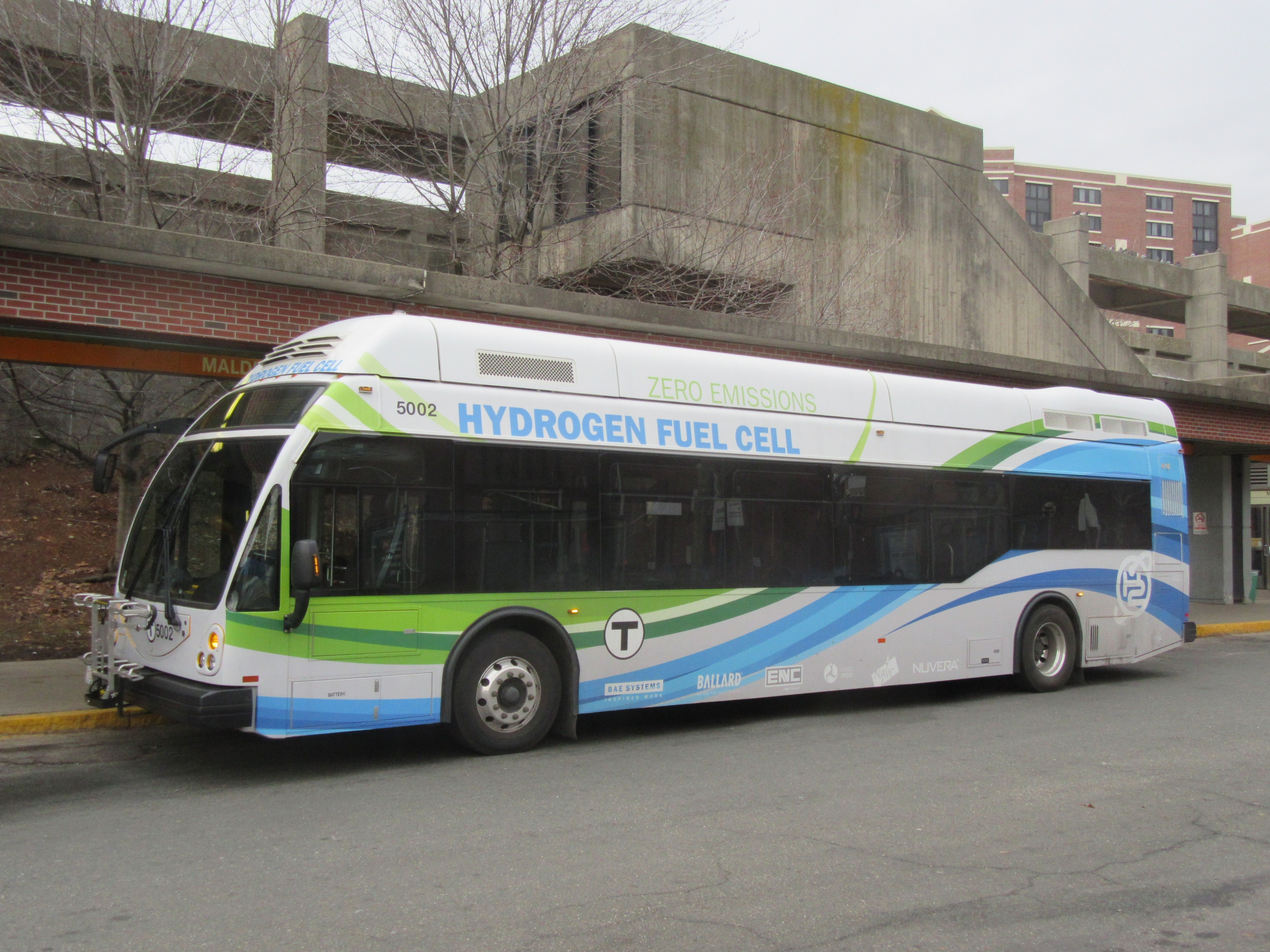 Hydrogen fuel bus