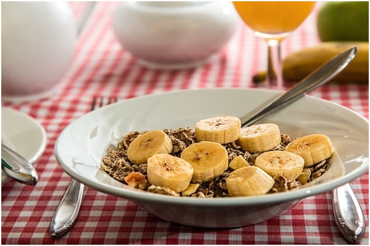 Sleepinducing Foods 7 Best Foods To Eat Before Bed