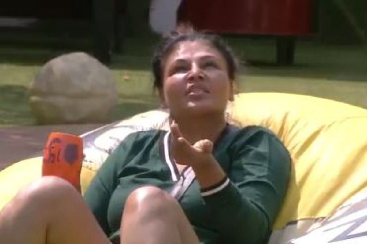 Bigg Boss 14: Rakhi Sawant Writes Email To God Requesting To Become First Runner-up, Video Will Leave You in Splits