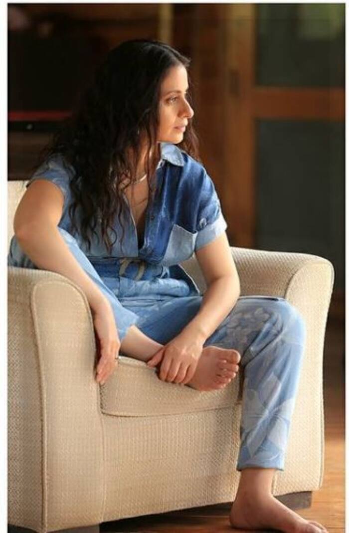 Mirzapur की एक्ट्रेस Rasika Dugal ने कराया हॉट फोटोशूट लोग बोले बीना