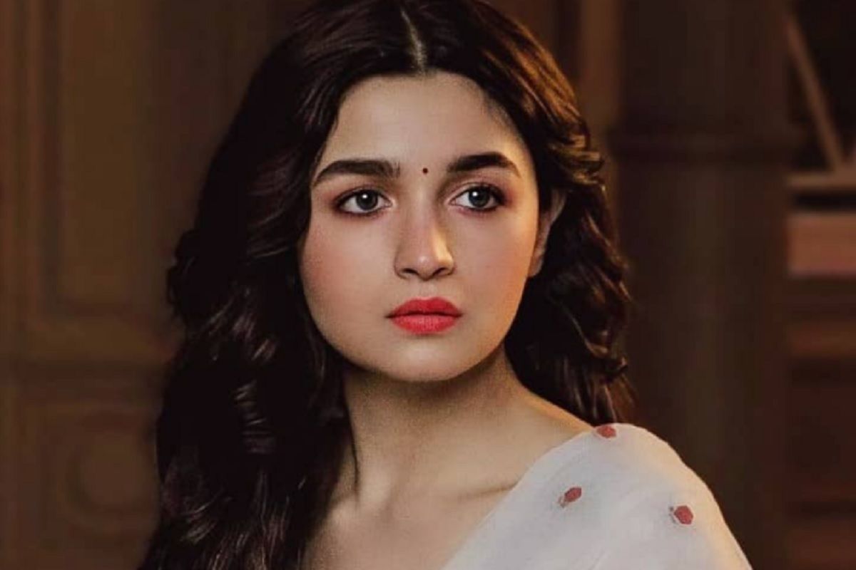 Alia Bhatt Tests Positive For COVID-19, to Remain Under Home Quarantine