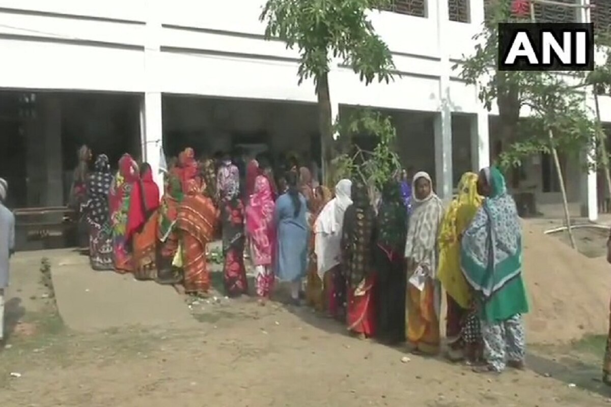 Phase 1 Voting: EVM Snag at Multiple Booths in Assam, 10 TMC MPs to Meet EC Today | 10 Points