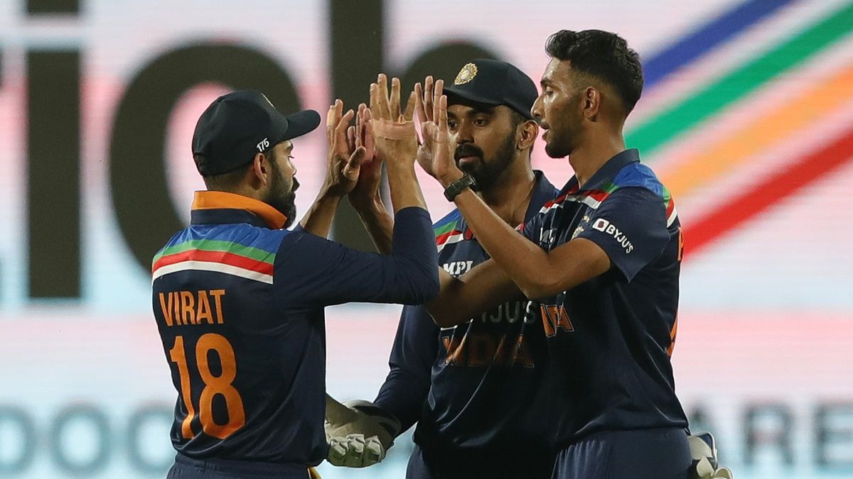 IND vs ENG 1st ODI 2021 Report: Debutants Prasidh Krishna, Krunal Pandya Shine as India Beat England to Take 1-0 lead