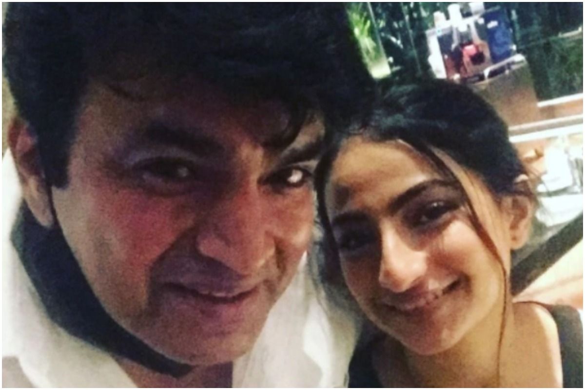 Shweta Tiwari's Ex-Husband Raja Chaudhary Meets Daughter ...