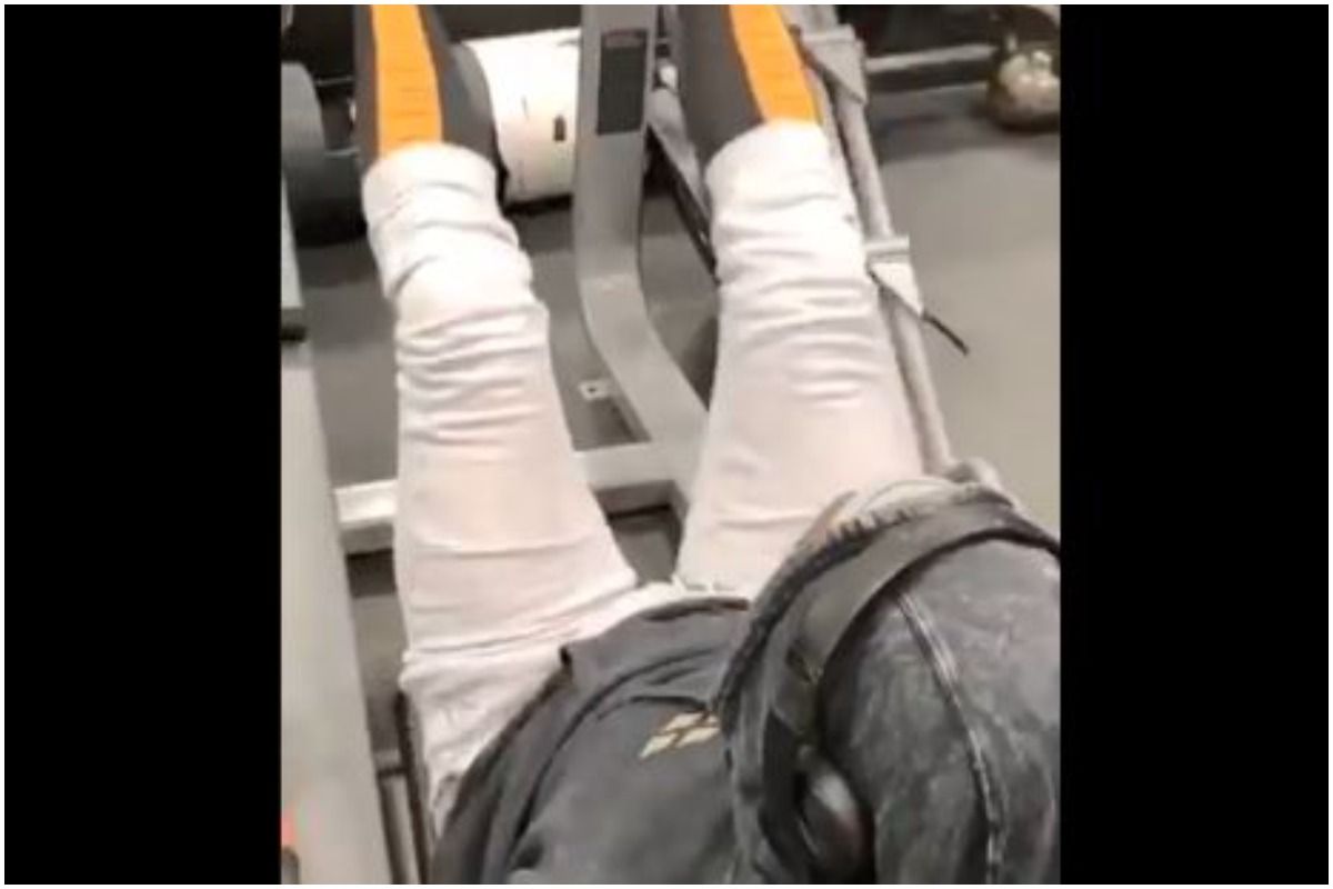 Gym Workout Viral Video Man’s Workout Turns Weird When People Notice This Twitter Says Yeh Kya