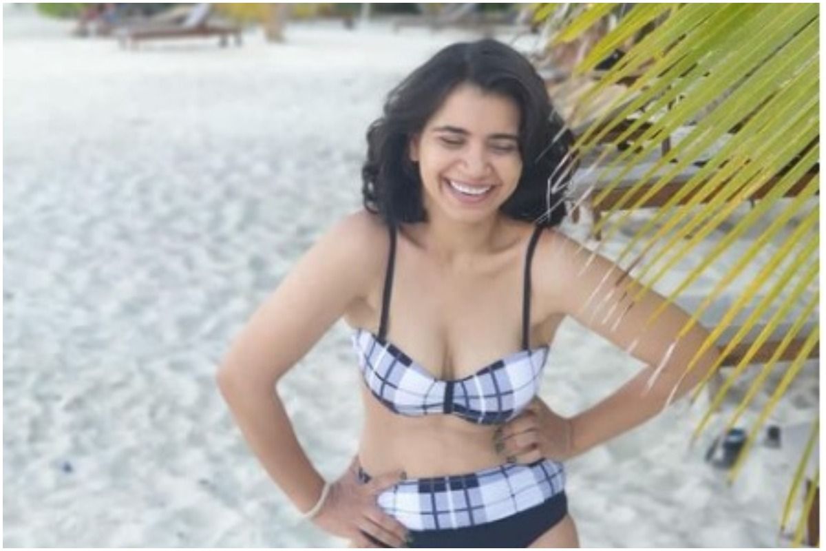 Taarak Mehta Ka Ooltah Chashmah Rita Reporter Aka Priya Ahuja Poses In A Bikini For A Special