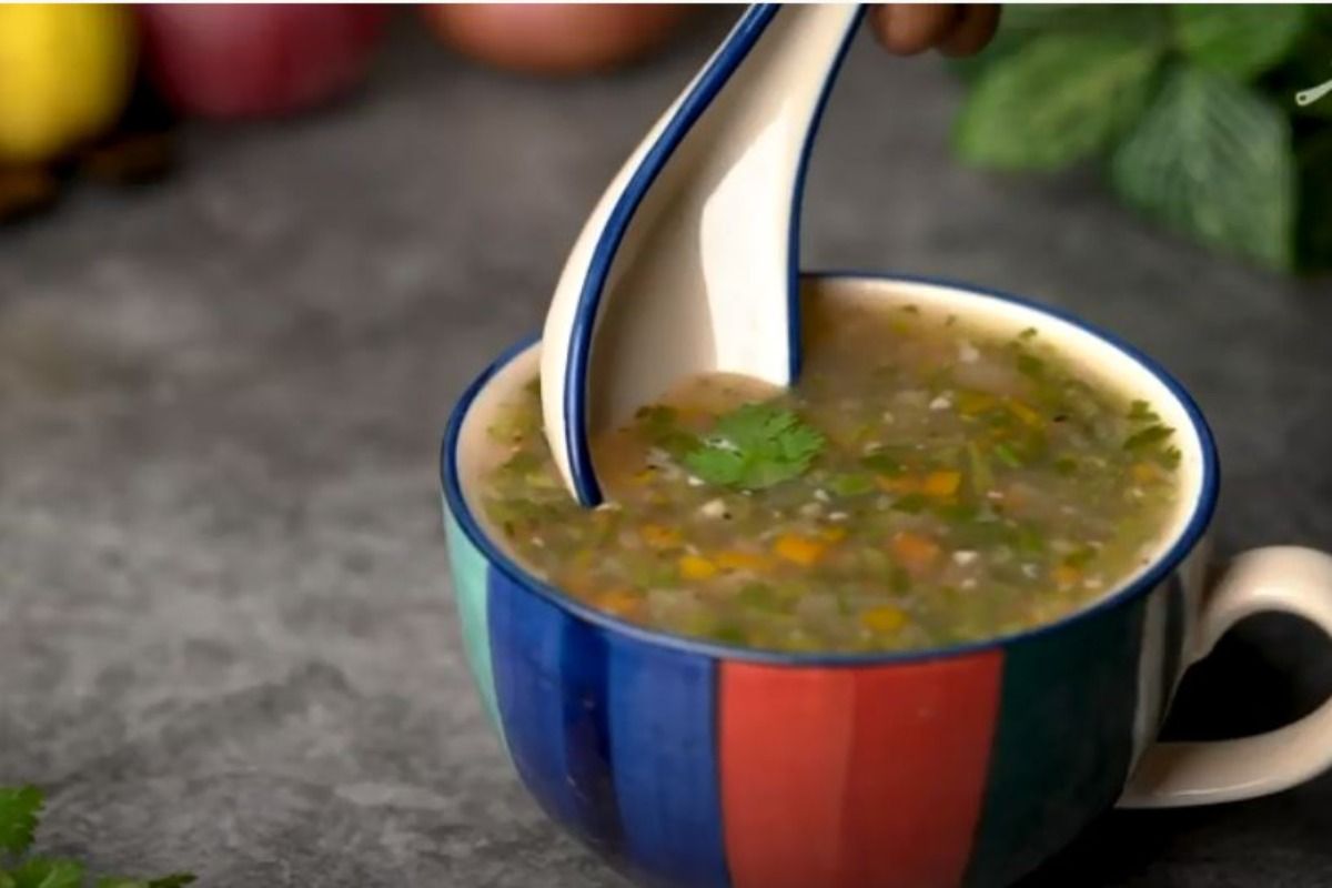 How to Make Lemon Coriander Soup, an Healthy & Refreshing Soup Recipe