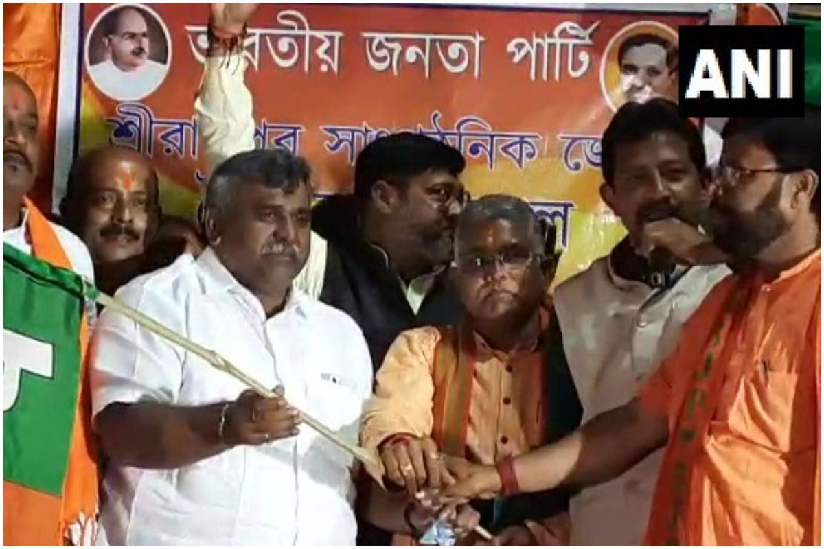 Another Blow To Mamata Banerjee Ahead of Bengal Polls, Senior TMC Leader Jitendra Tiwari Joins BJP