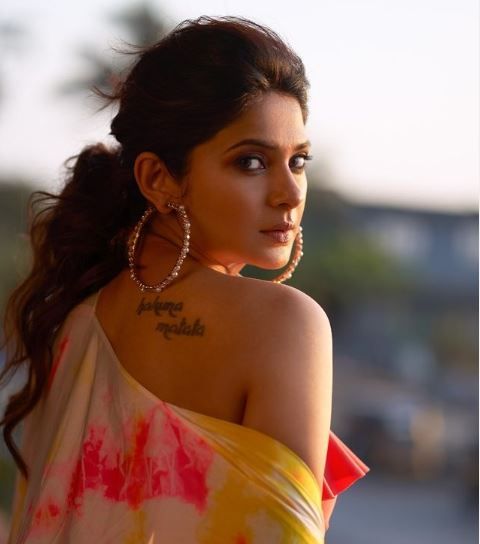 Jennifer Winget in Sultry White Monokini Photo Credit: Instagram/@jenniferwinget1