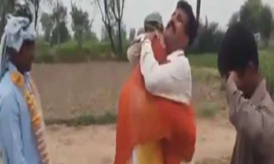 Viral Video: Father Hugs Her Daughter & Then Thrashes Her With 'Chappal', Funny Vidai Goes Viral | Watch