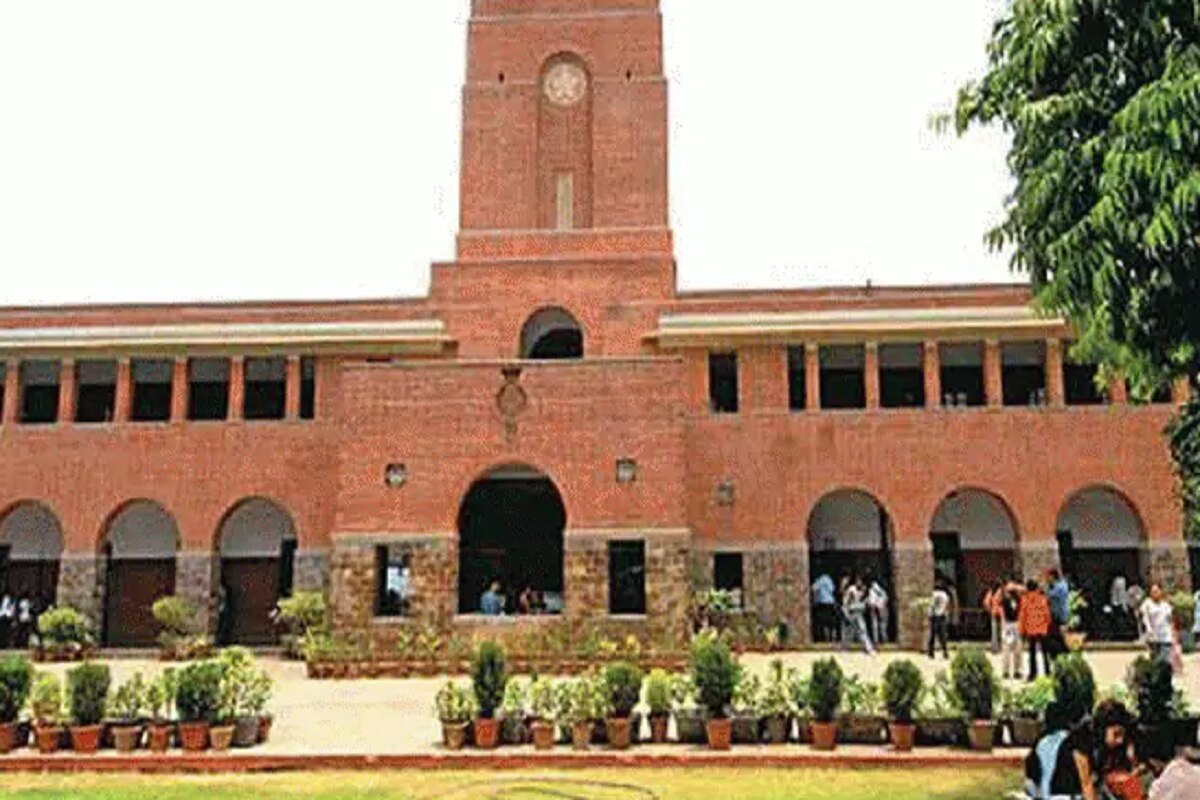 St Stephen’s College in Delhi Turns Hotspot After 13 Students, 2 Staff Test COVID Positive