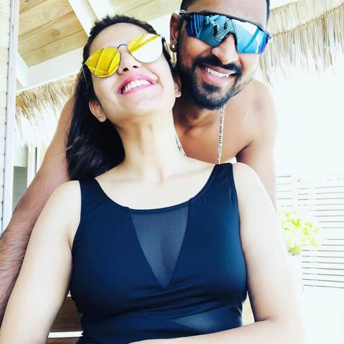 Krunal Pandyas Wife Pankhuri Sharma  12
