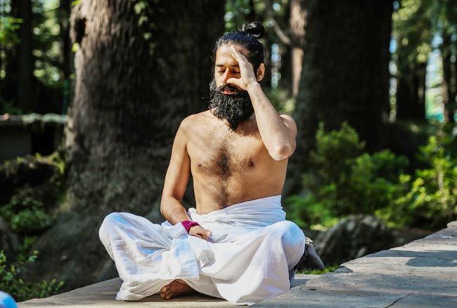 How Helpful is Pranayama in Fighting COVID-19? Find out!