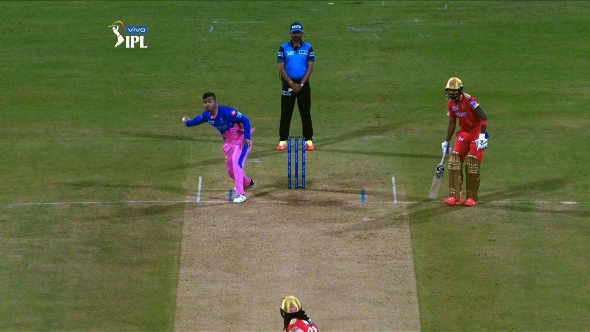 Riyan Parag's Bizarre Bowling Action During RR-PBKS IPL 2021 Game Sparks Hilarious Meme Fest | WATCH VIDEO