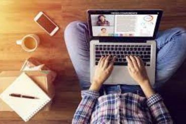 Foods To Avoid In Sitting Job: अगर आपकी भी है सिटिंग जॉब तो इस फूड आइटम्स  को करें अपनी डाइट से तुरंत बाहर - Foods to avoid in sitting job if you