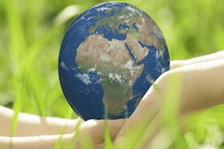 Cloth Using PET Bottles To Organic Personal Care Products: How Companies In India Are Moving Towards Cleaner Environment?