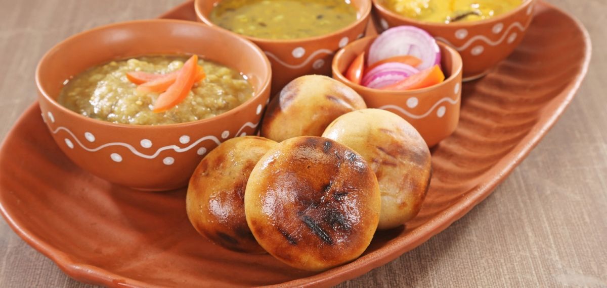 8 Varanasi Street Foods That You Must Try For The Salvation of The Foodie Soul In You