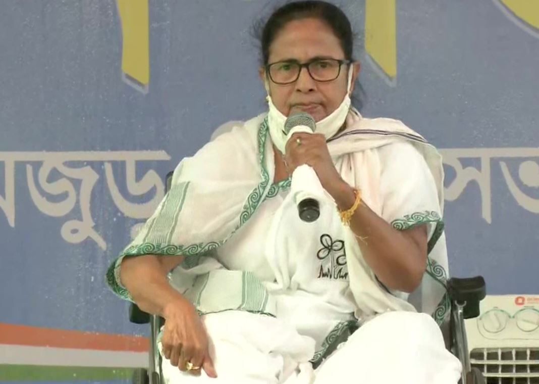 West Bengal Assembly Elections: CM Mamata Challenges EC's Notice, Appeals People to Vote Unitedly
