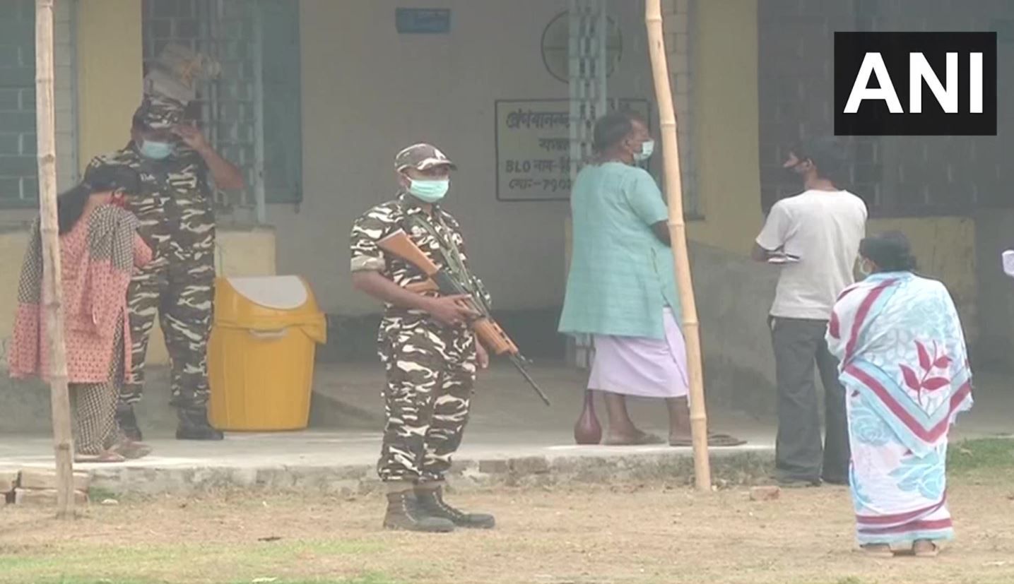 West Bengal Election Phase 7 LIVE Updates: Polling Begins at 34 Constituencies Amid Rise in COVID-19 Cases