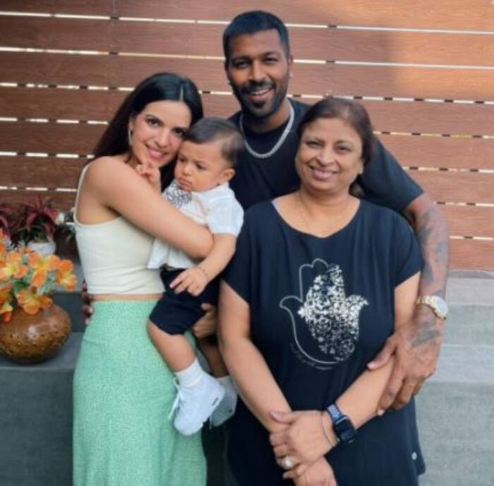 Hardik Pandya family