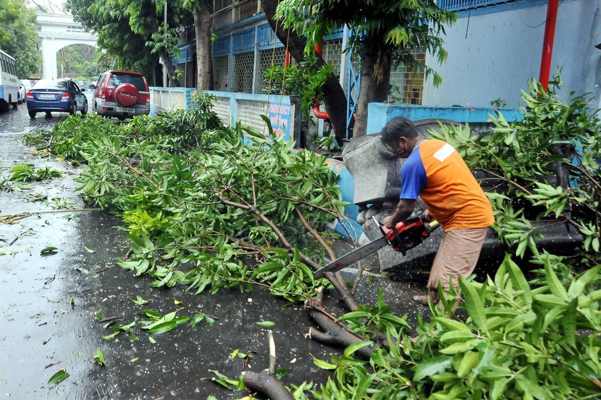 Cyclone Yaas: Over 8 Lakh People Evacuated in West Bengal, Mamata to Stay in Nabanna to Monitor Situation | Key Points