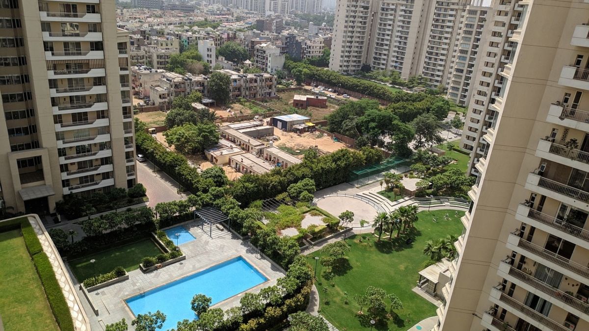 FACT Check: Does Covid-19 Spread From One Floor to Other in High-Rise Buildings? Know The Truth